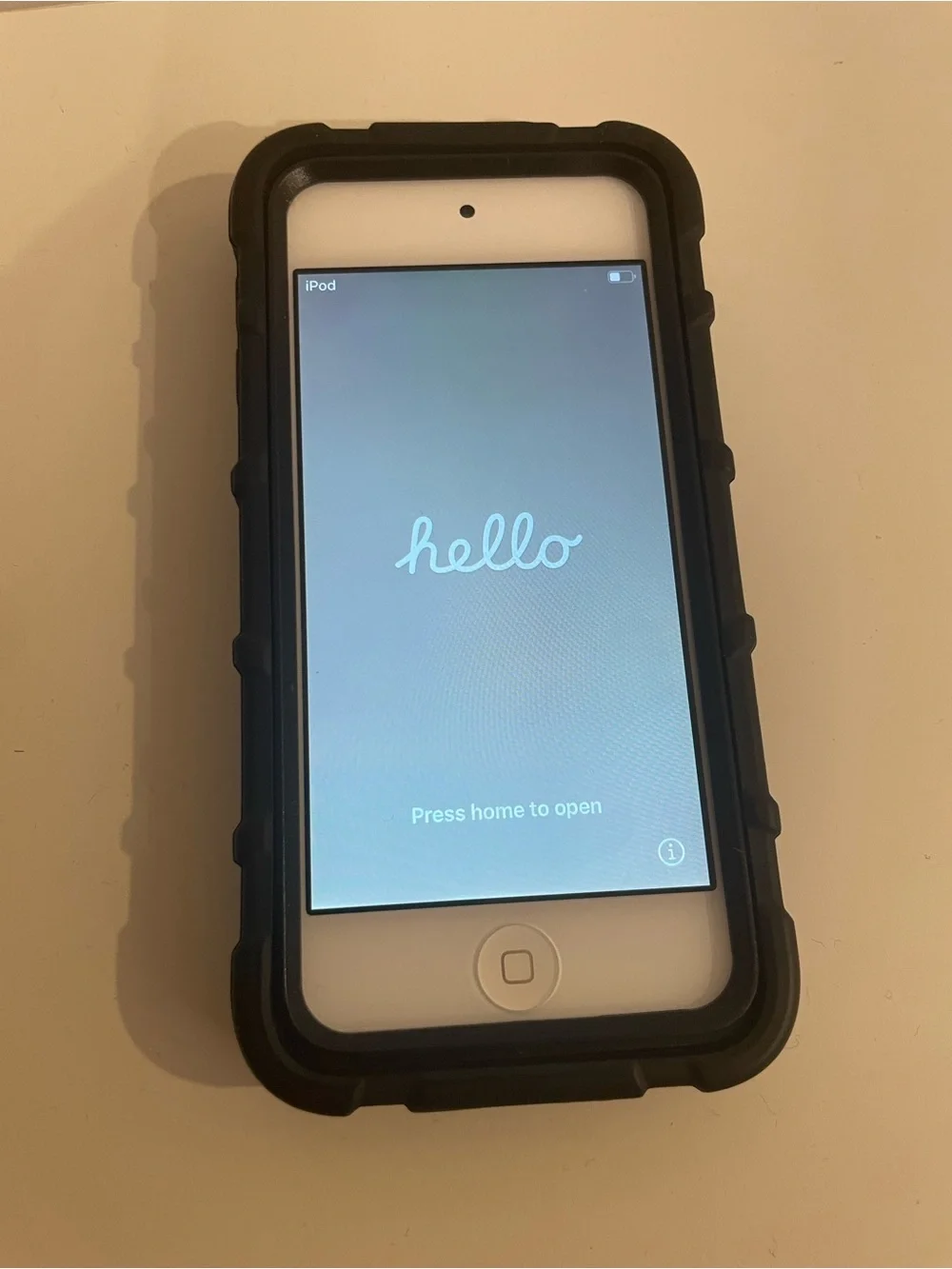 Apple iPod touch White Front with Black Protective Case 7th generation 256GB